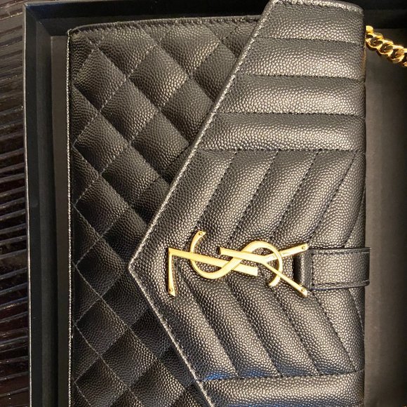 CLASSIC CASSANDRE CHAIN WALLET IN GRAIN DE POUDRE LEATHER - Picture 1 of 13